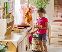 Woodcrest Kitchen (set of four)